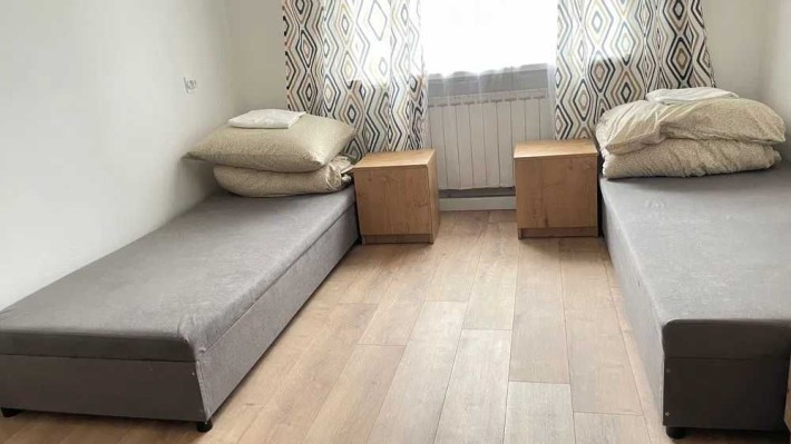 Сдам подселение в комнату в Киеве Метро Славутич 1500 грн. месяц - фото 1