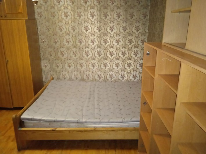 Без хозяев сдам комнату для 1-2х человек,м.теремки - фото 1