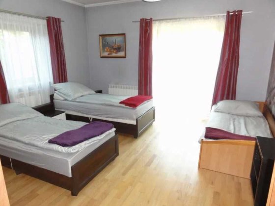 Сдам місце в кімнаті Київ метро Іподром 1500 грн. в місяць проживання Киев