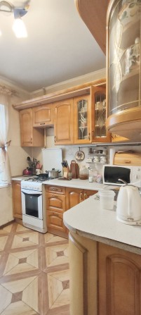 Метро Оболонь/Почайна. - фото 1