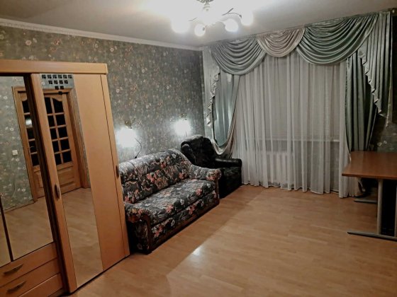 Здається кімната м. Оболонь Київ