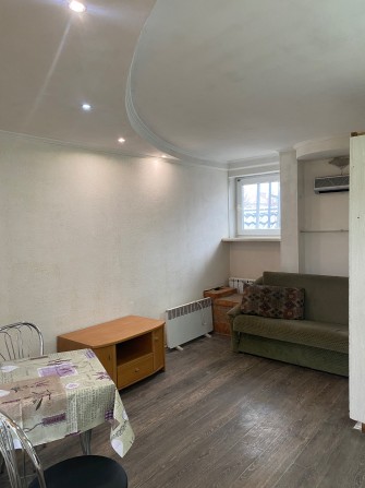 Сдаю гостинку 9000 грн по ул. Стеценка 30/7 . Хозяин - фото 1