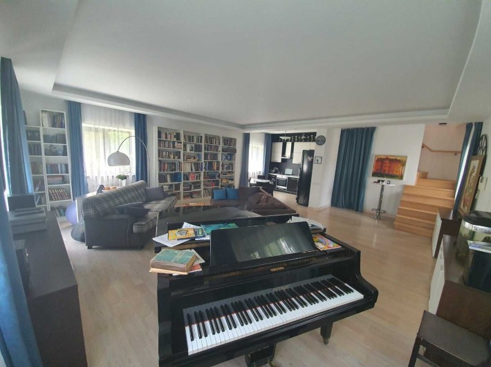 Будинок у Гостомелі біля сосного бору - фото 1