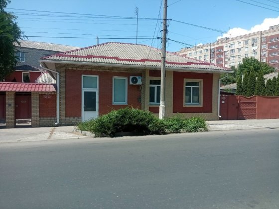 Сдается газ дом. Центр, удобное место. Отличное состояние дома, ремонта и мебели. Слов'янськ