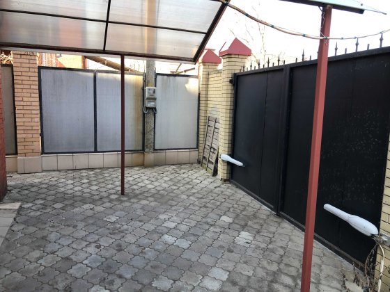 Сдаётся 3-х этажный большой дом ( можно много людей)  в Славянске Слов'янськ