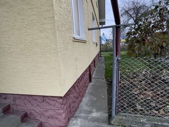 Оренда 2 ий поверх будинку  з окремим входом великоі житловоі площі Стрий