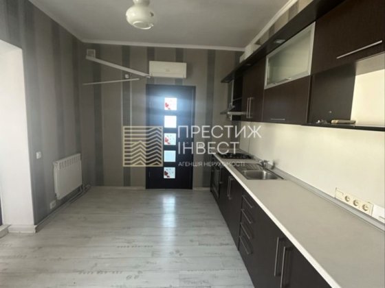 Оренда пів будинку зі зручностями по вулиці Бежівка Борисполь