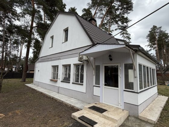 Затишний будинок поруч з «Бістро Пекаря», зручна транспортна розвʼязка Буча