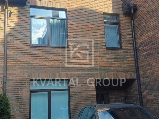 Оренда таунхаусу в Центрі з центальними комунікаціями Ирпень