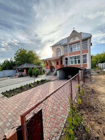 Оренда окремого будинку в 20 хв від міста - фото 1