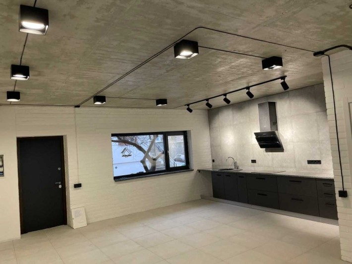 Оренда таун-хаусу в цетрі міста, поруч парк Шевченка, НУВГп - фото 1