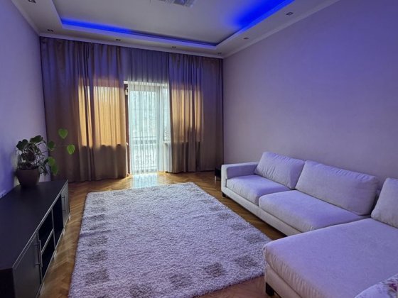 Здається в оренду 1/2 будинку Майдан Чернівці