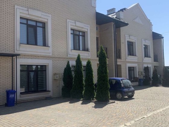 Шикаоний котедж в закритому комплексі Ужгород