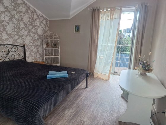 Будинок з 5 спальнями на метро Осокорки Киев