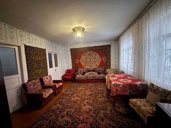 Здається 3-х кімнатний будинок у Старому місті, все є для життя, ВПО + Винница