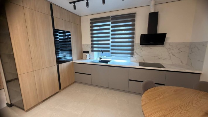 Здається шикарний Таунхаус по вулиці Олеся Гончара. - фото 1