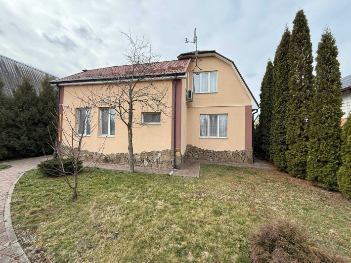 Здається в оренду просторий двоповерховий будинок. 4 кімнати, 106 квадратів. Новий ремонт. Ланшафтни - фото 1