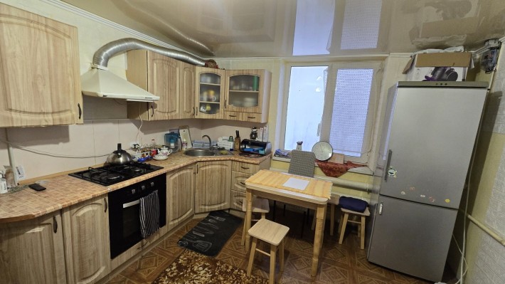 2к частина будинку зі зручностями на Слов'янці. Комунальні включено - фото 1