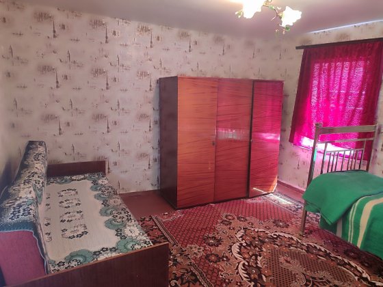 Здається будинок Дніпро