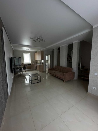 Довгострокова оренда дуплекса на вул.Леоніда Глібова 5330 - фото 1