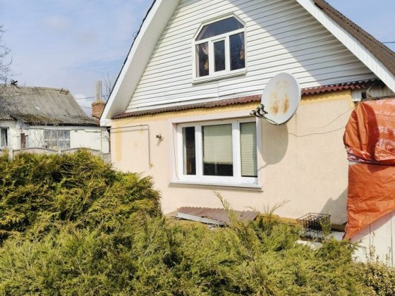 Здається в оренду будинок на Сосновій, біля монастиря. В будинку є все Житомир