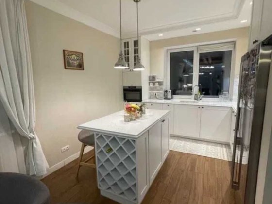 Сдается дом 280 кв.м, можно командировочным, военным, гаражи пляж баня Запорожье