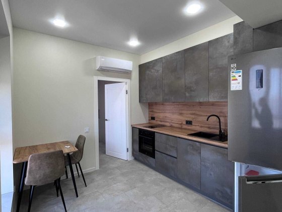 Оренда в клубному будинку квартири з паркомісцем Дніпро