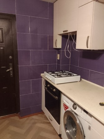 Здам півбудинку в селі Троєщина. - фото 1