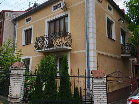 оренда будинку довгостроково Львів