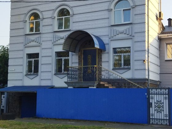 Здається будинок від власника біля Дарницької площі Киев