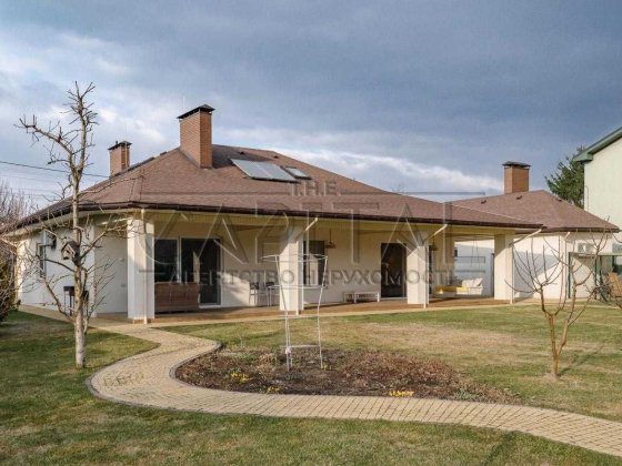 Аренда дома недалеко от центра с бассейном! Киев