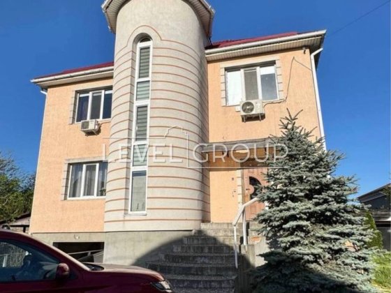 Оренда будинку біля вул. Богатирська (кооператив «Дружба», вул. Садова 15) Киев