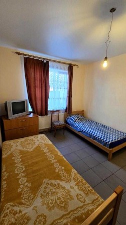 Здається 2-кімнатна частина будинку у місті біля ТЦ Portal, 6 спальних місць  — ідеально для ВІДРЯДЖ - фото 1