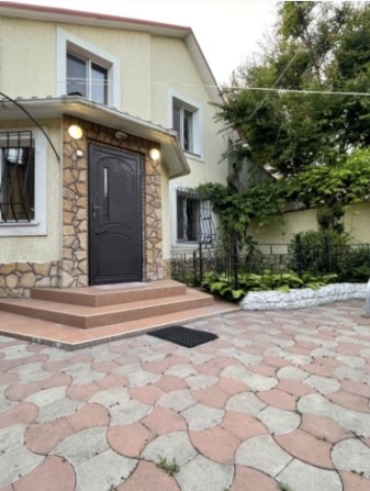 Сдам дом Толбухина/Мега дом 4 к  ,генератор,зарядка для электро авто! - фото 1