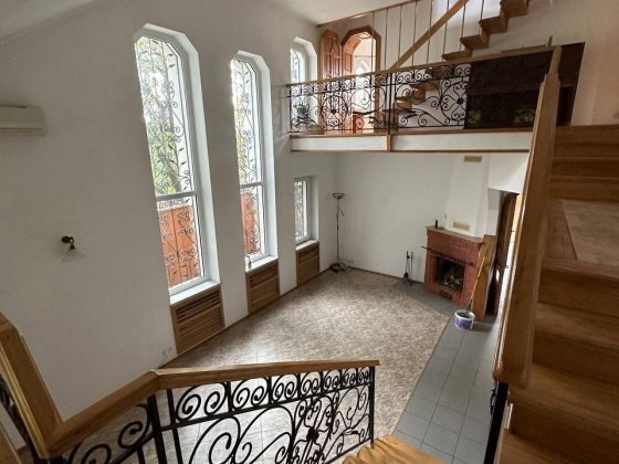 Без %. Оренда будинку 300 м. Вул. Менделеева. Печерск. Можно под офис Киев