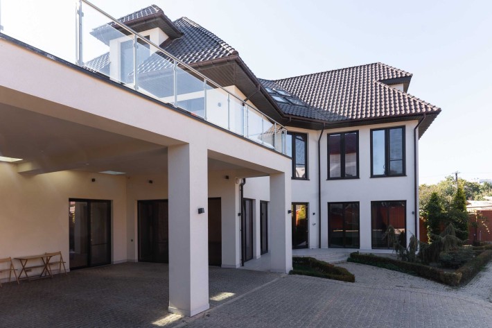 Будинок для довгострокової оренди біля моря (9-та Фонтана, Одеса) - фото 1