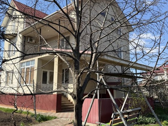 Сдам 3 х этажный дом Офицерская Таирова для семьи Одесса