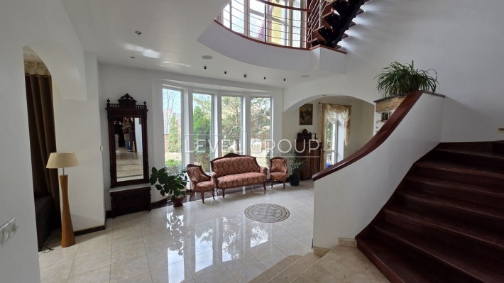 Оренда преміального будинку з панорамним видом – вул. Локомотивна - фото 1