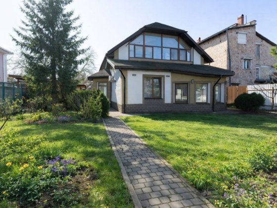 Оренда автономного будинку Осокорки, цегла, газ, вул.Садова Киев