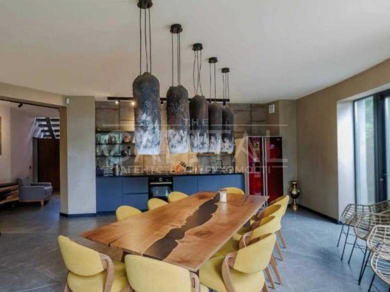 Будинок 415 м² біля метро Осокорки , сауна, камін, генератор , Садова!!!! Киев