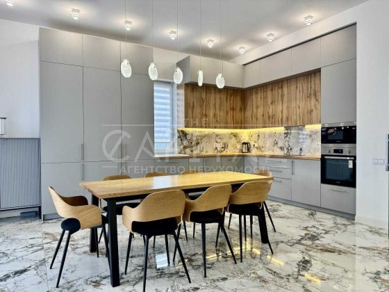 Затишний та повністю автономний будинок Київ 12 хв до центру Чапаївка та Віта Литовська Новообухівсь Київ