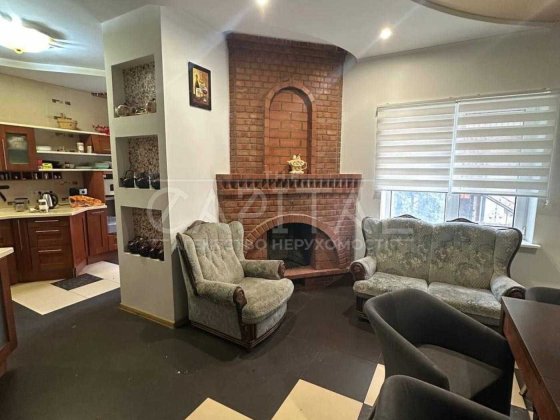 Оренда / Будинок / 665 м2 / вул. Садова / Дарницький район Киев