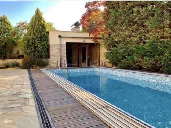 Аренда Дома с Бассейном в Совиньоне.Подвал . Одеса