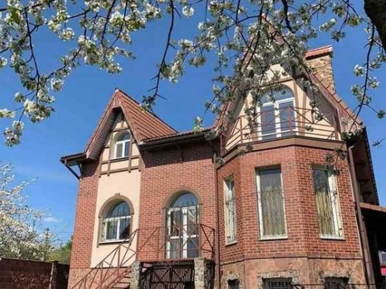 Без% м.Нивки, 285 м.кв., вул.3-я Садова, бомбосховище, газ Киев