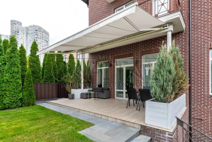 Будинок Печерськ Чорна Гора 4 спальні ліфт, гараж, сауна, 75м² кухня, укриття - фото 1