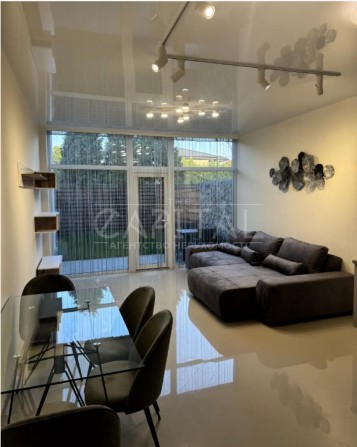 Стильний таунхаус з терасою та генератором біля метро Осокорки - фото 1