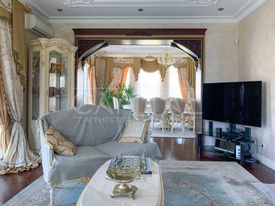 Будинок Бортничі Басейн тварини обговорюються УКРИТТЯ Киев