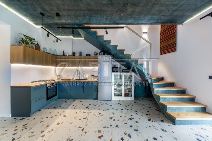 Стильний duplex з терасою, BBQ-зоною та авторським ремонтом | 15 хв до Києва - фото 1