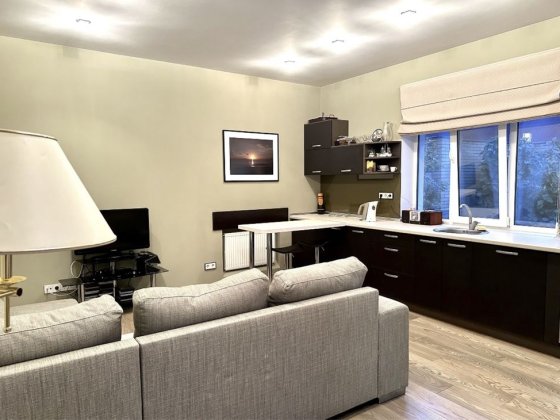 Затишний будинок у Ворзелі. Є великий генератор. Ворзель