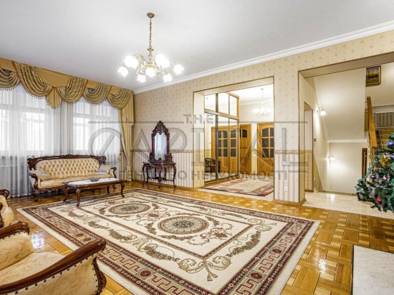 Аренда дома 1500м2,  Козин, Обуховский р-н Козин